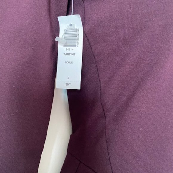 New Aritzia Long Sleeve Pleats Plum Purple Above Knee Dress , NWT - Picture 3 of 7